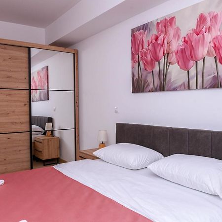 Flatiron Apartments Скопие Екстериор снимка