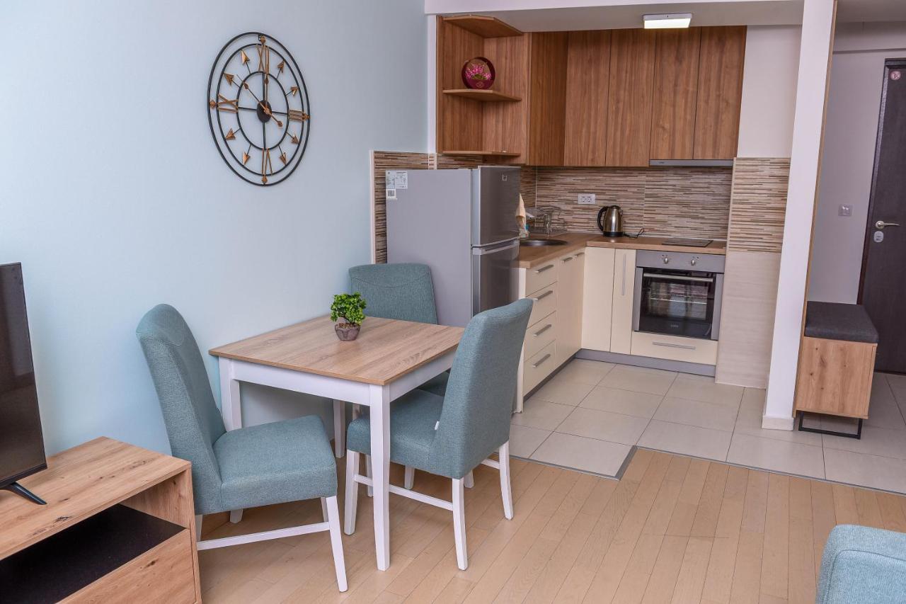 Flatiron Apartments Скопие Екстериор снимка