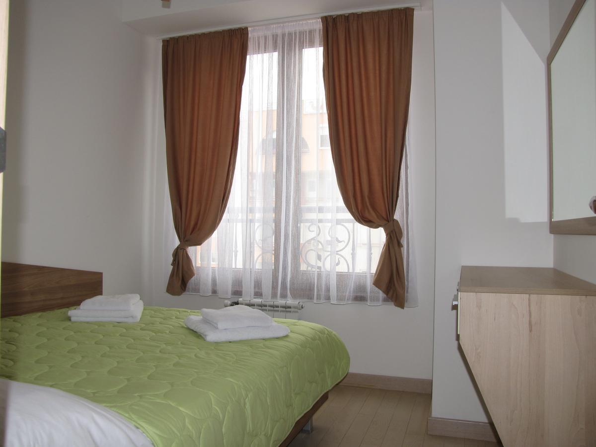 Flatiron Apartments Скопие Екстериор снимка