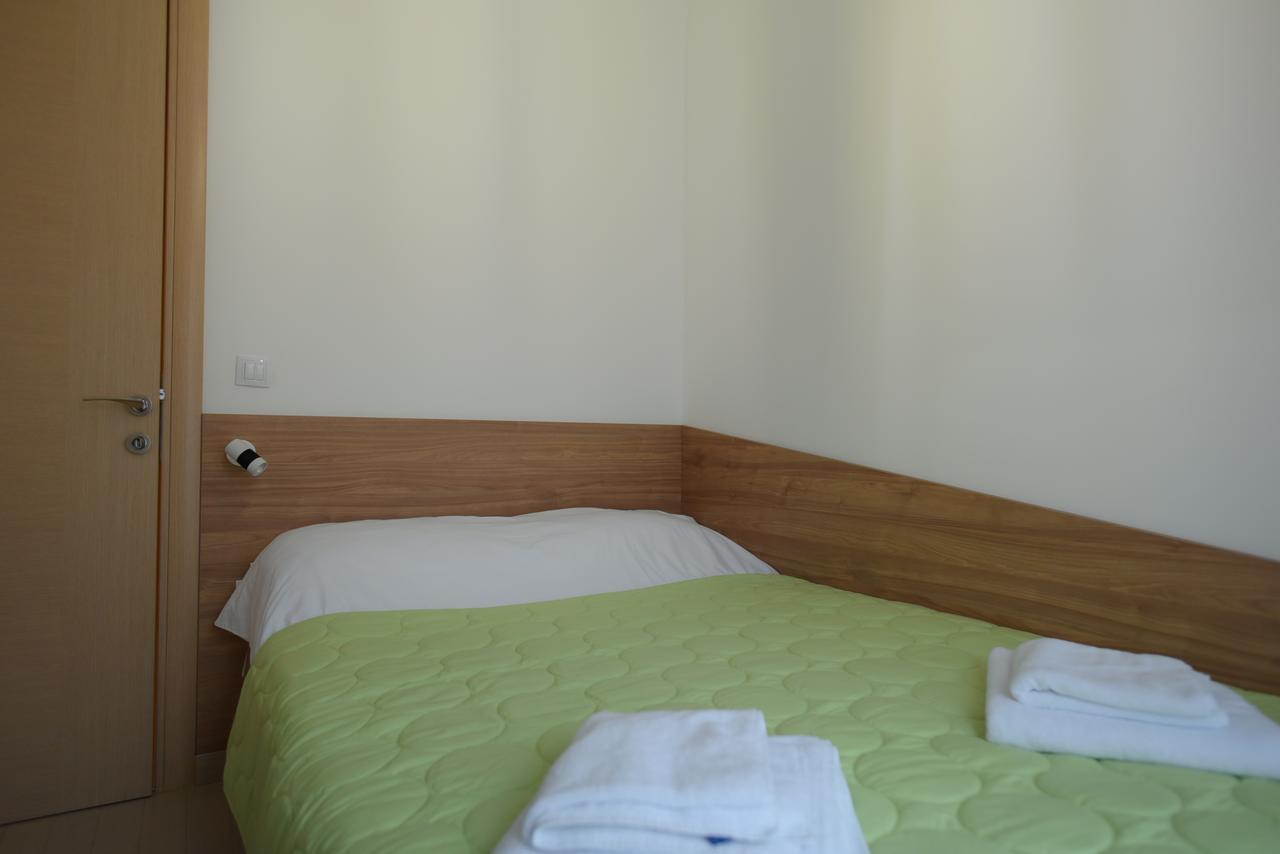 Flatiron Apartments Скопие Екстериор снимка