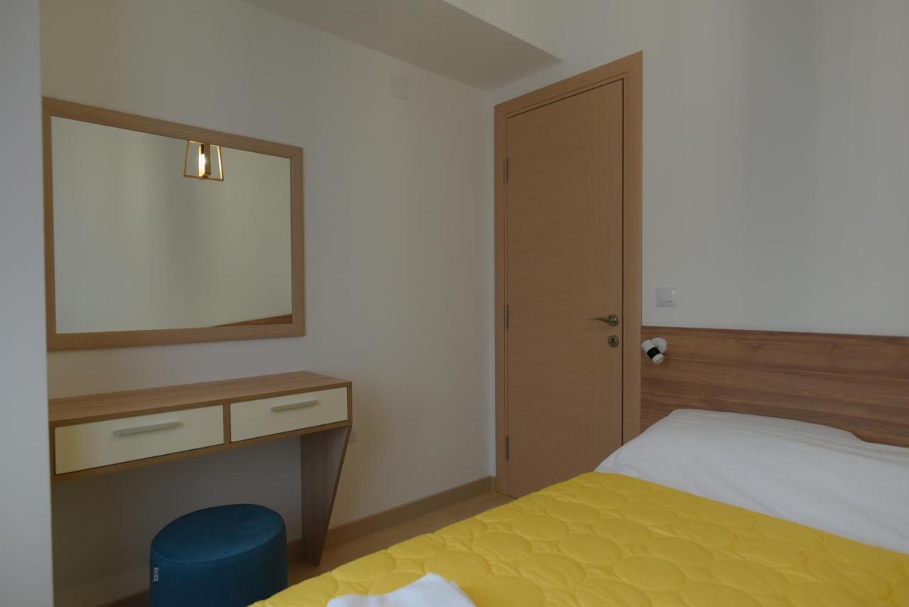 Flatiron Apartments Скопие Екстериор снимка